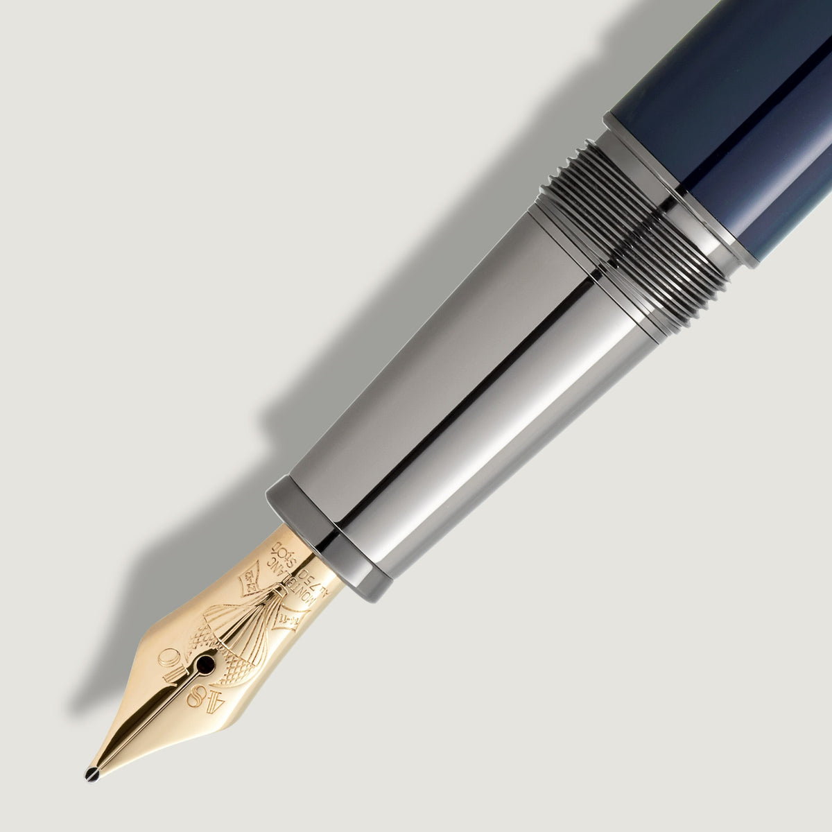Meisterstück Around the World in 80 Days Doué Classique Fountain Pen