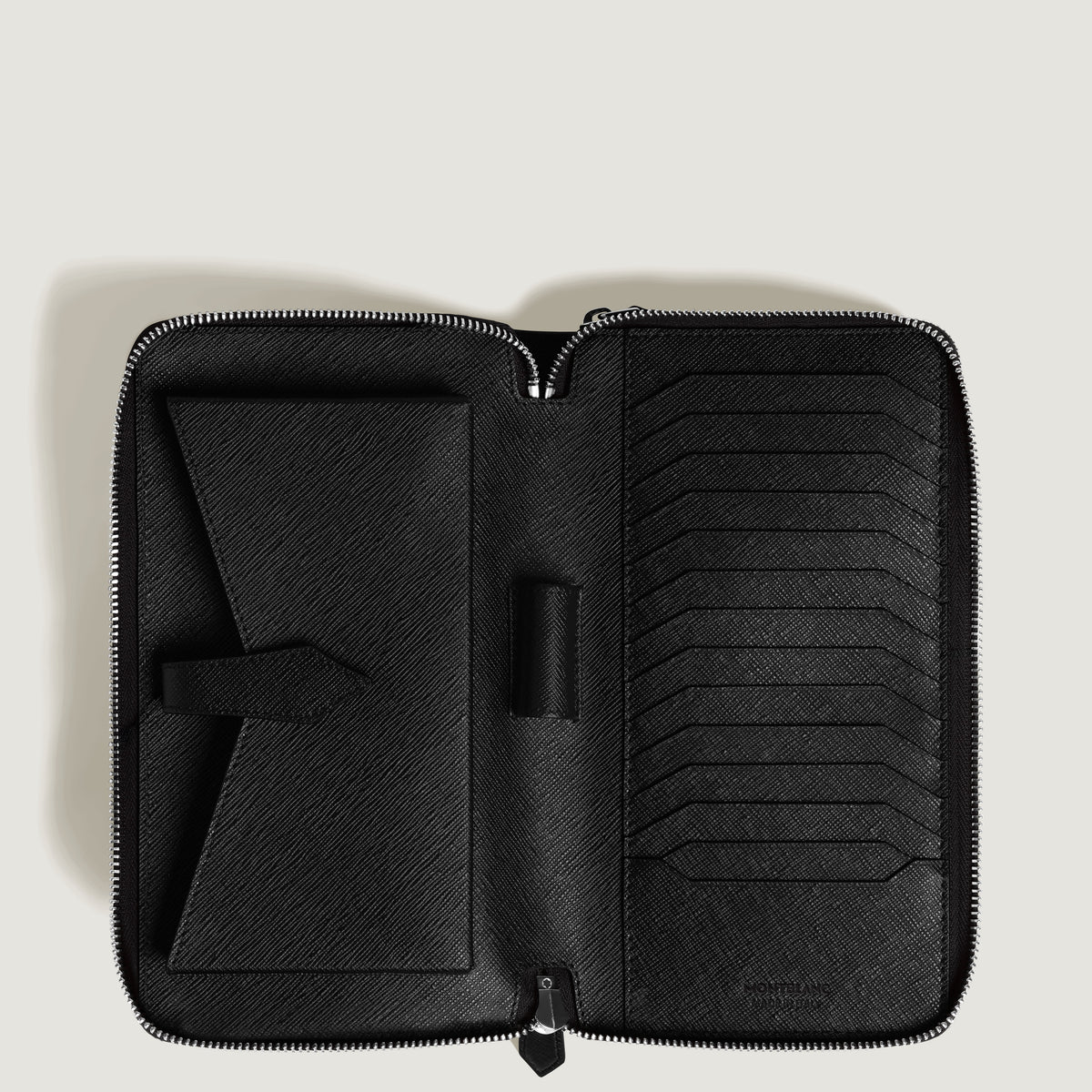 Travel Organizer in Sartorial Leather